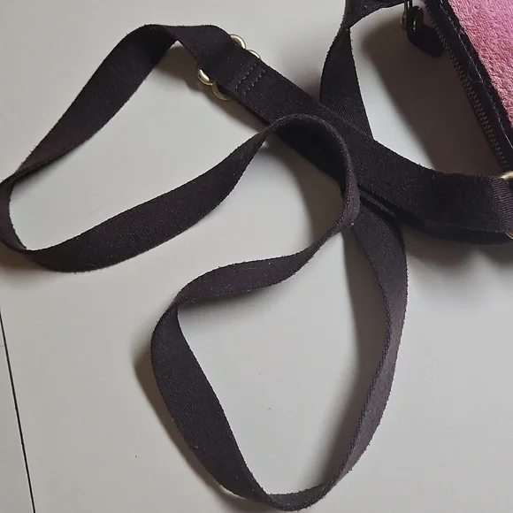 Juicy Couture 🥳 HOST PIC🥳 y2k Velour Crown Juicy Small Crossbody Bag - Picture 9 of 17